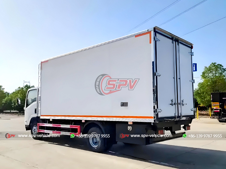 ISUZU 700P Freezer Logistic Truck - Rear Left Side